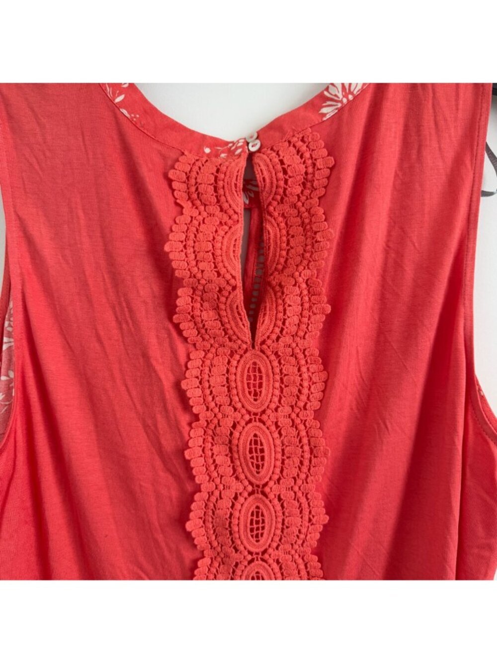 Daniel Rainn Women With Crochet Detail Sleeveless Floral Top Size XL - Picture 8 of 9